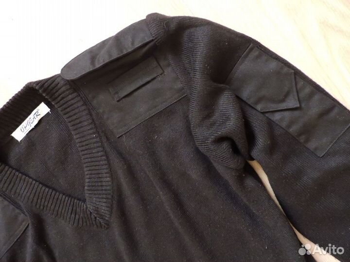 Свитер охранника тюрьмы. британия