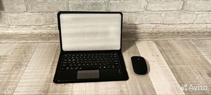 Чехол на планшет c клавиатурой (Арт.62860)