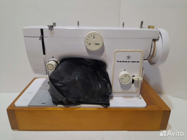 Швейная машинка Чайка 132м