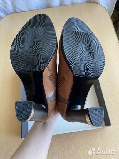 Ботинки женские