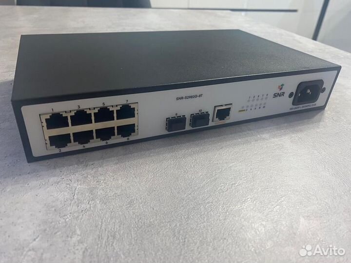 Kоммутатор уровня 2 SNR-S2982G-8T