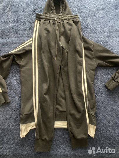 Спортивный костюм женский