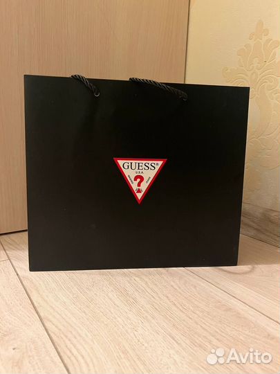 Брендовые пакеты guess