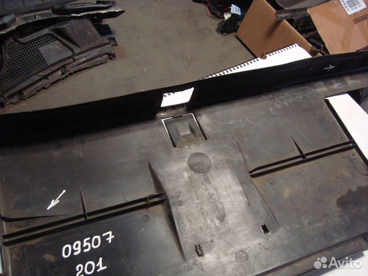 Накладка задней стенки багажного отделения W201 A2