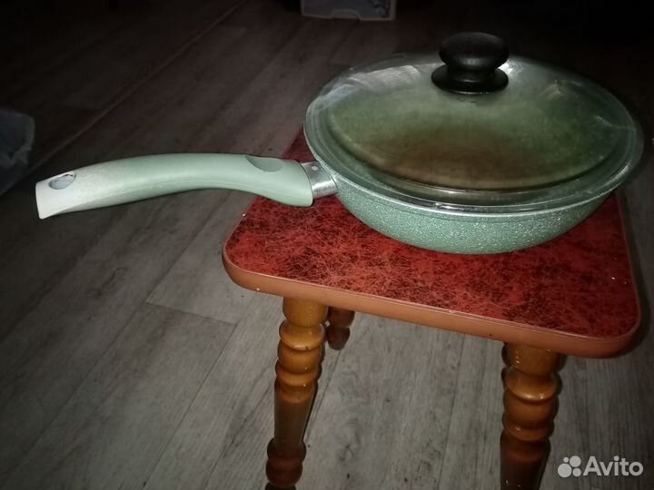 Сковорода алюминиевая глубокая, 26см. Почти новая