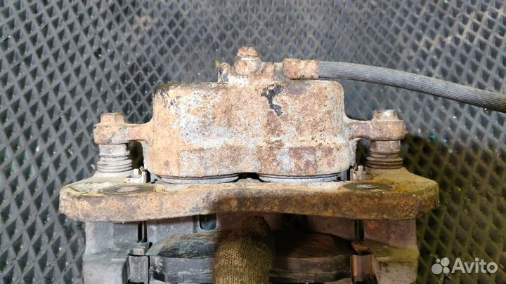 Суппорт передний правый Сан Йонг Кайрон