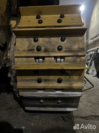 Башмак (трак) бульдозера, металл для усиления ковш