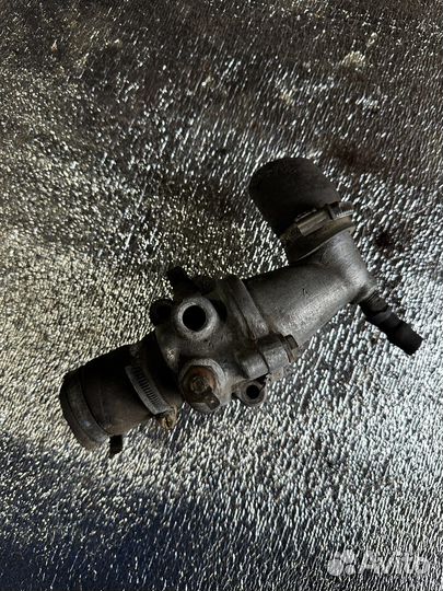 Корпус термостата змз 405 406 409