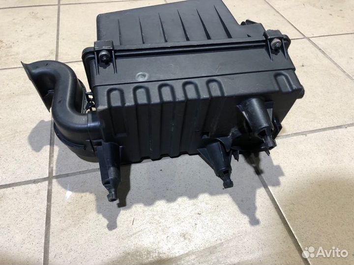 Корпус воздушного фильтра Ford Focus 1