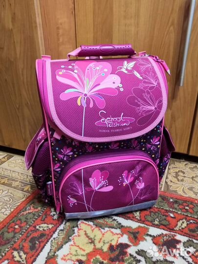 Рюкзак школьный