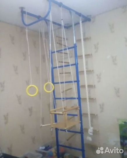 Детская шведская стенка в распор