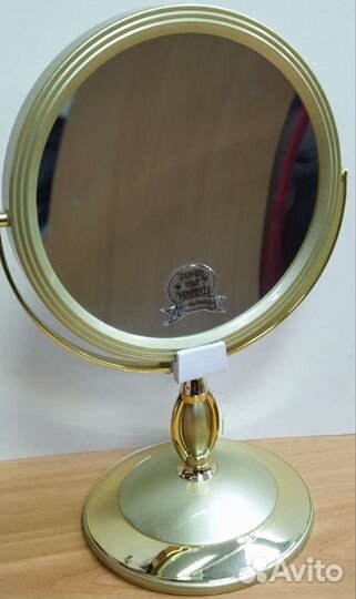 Зеркало настольное