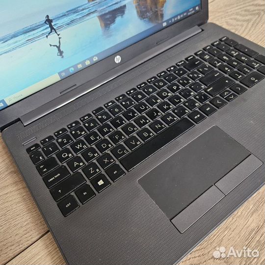 Шустрый ноутбук Hp 250 G7 для игр, офисных работ