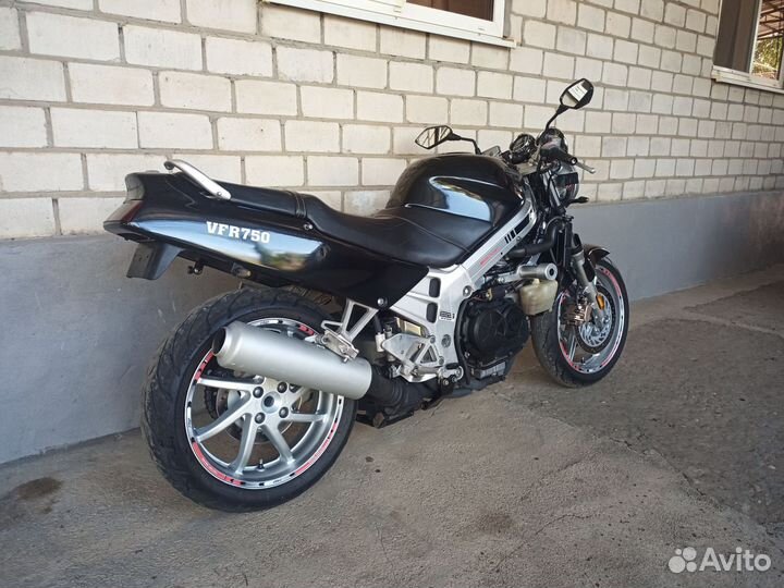 Honda VFR 750 rc 36