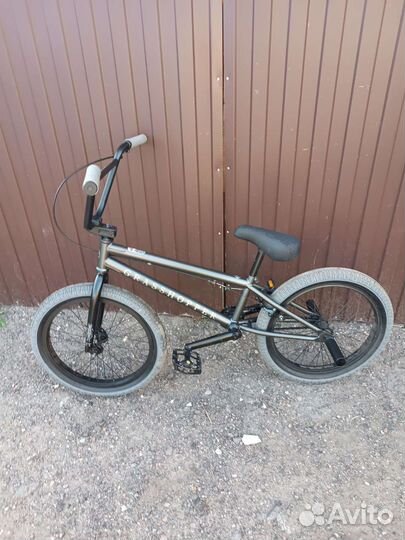 Трюковой велосипед BMX