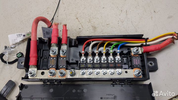 Блок предохранителей Jaguar XE 2015