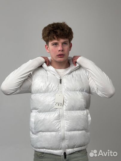 Жилетка Zara x Moncler белая