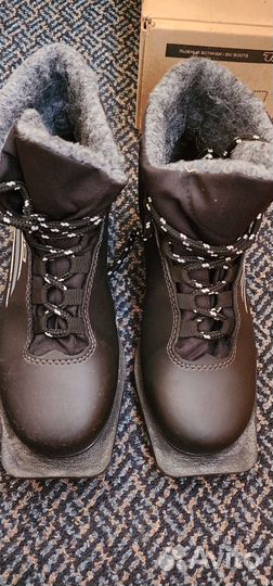 Лыжные ботинки