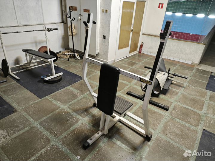 Скамья для жима technogym