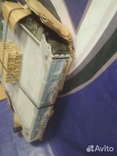 Радиатор охлаждения Мерседес MB 674 814 D