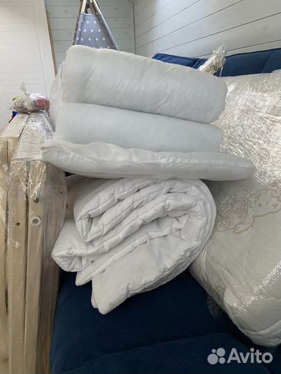 Кроватка комплект (матрас, одеяло, бортики)