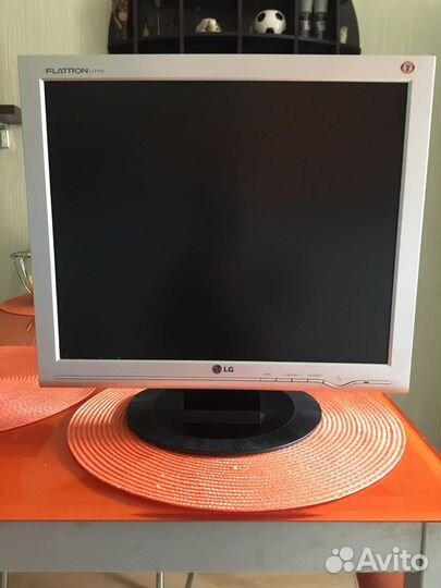 Монитор LG 17 дюймов