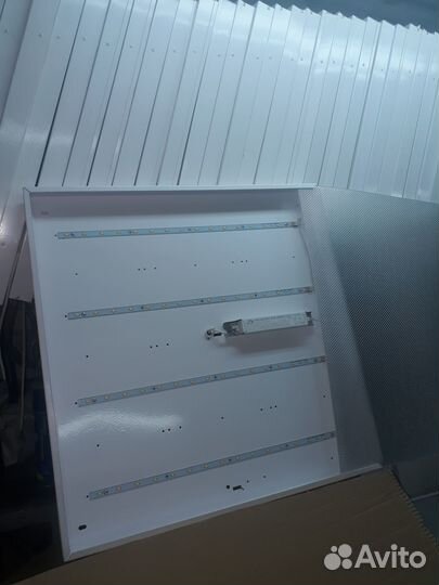 Светодиодный светильник в армстронг