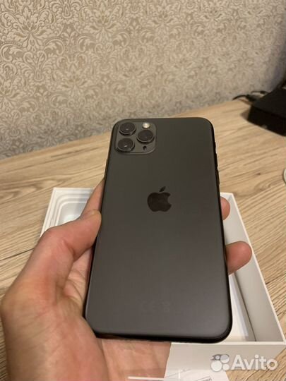 iPhone 11 Pro, 64 ГБ
