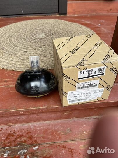 Продам гидроаккумуляторы на Лексус Лх 570