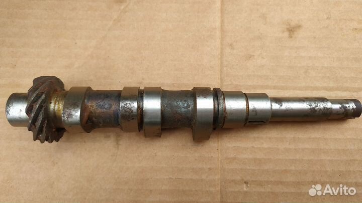 Распредвал К 750