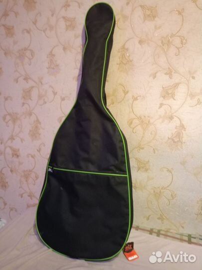 Акустическая гитара