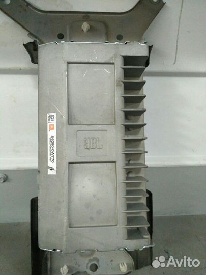 Усилитель звука JBL Toyota Land Cruiser 200