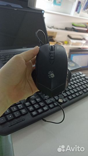 Ноутбук Dexp i5/озу 8гб/SSd+HDD/Geforce820m