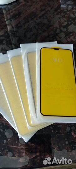 Стекло на iPhone 11