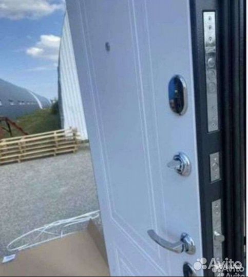 Дверь входная металлическая