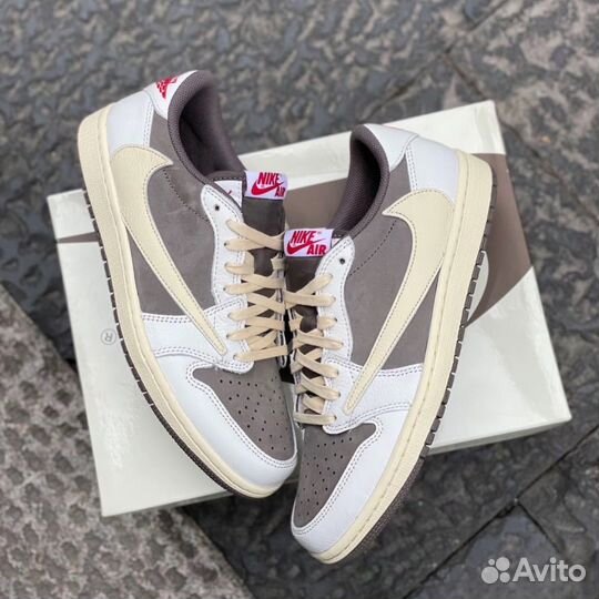 Nike air jordan 1 travis scott reverse mocha