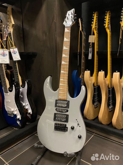 Электрогитара Новая