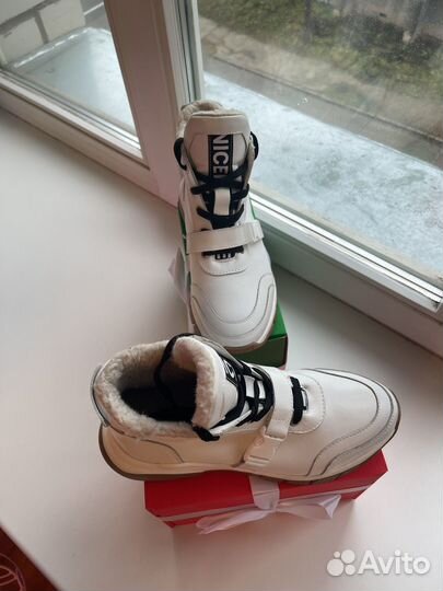 Кроссовки зимние женские