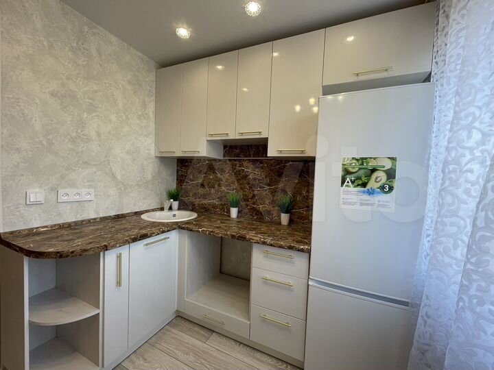 2-к. квартира, 43 м², 2/5 эт.