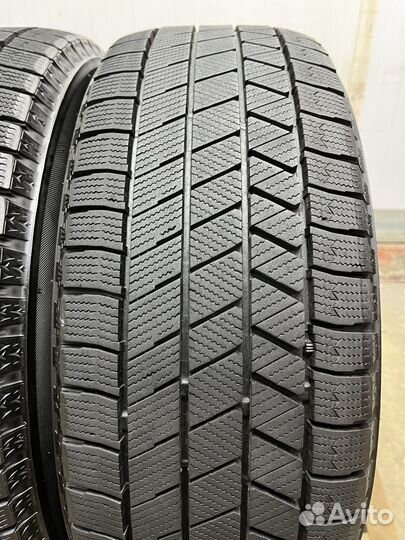 Bridgestone Blizzak VRX3 215/60 R16 95Q