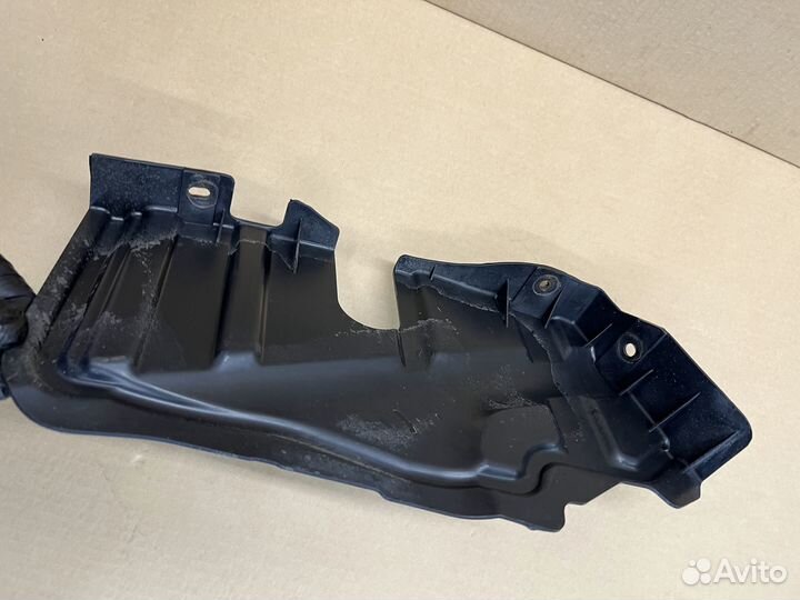 Пыльник моторного отсека правый Киа Сид 1