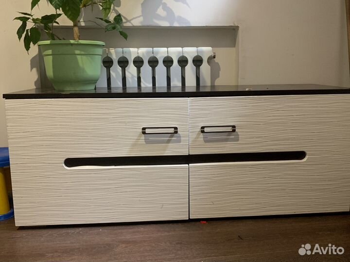 Шкаф для телевизора или для цветов