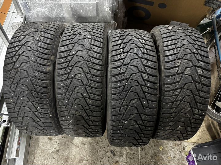 Hankook Winter I'Pike RS2 W429 215/60 R16 99T