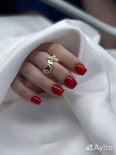 Маникюр, педикюр, гель лак