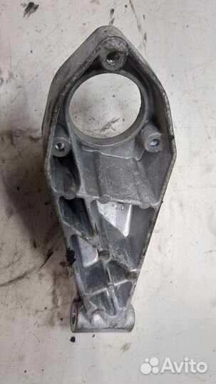 Кронштейн полуоси Opel Mokka, 2019