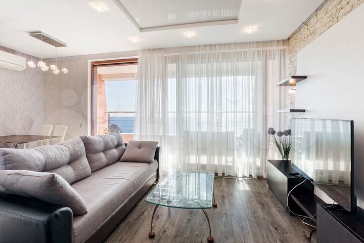 2-к. квартира, 135 м², 8/12 эт.