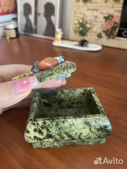 Шкатулка из малахита