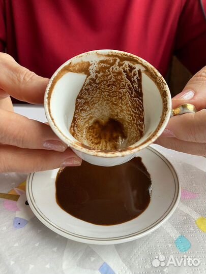 Гадание на кофейной гуще, по руке, на бобах