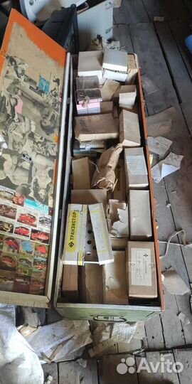 Радиодетали. Транзисторы теристоры.диоды.микросхем