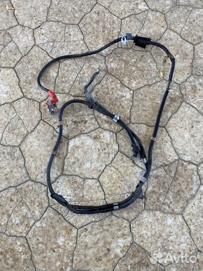 Провод аккумулятора Mercedes C W204